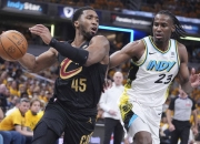 包含鹈鹕三巨头联手，爆发新星得分突破，复出首战轰40分冲击季后赛！的词条