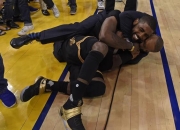 欧文绝杀时刻，威金斯点燃赛场，三连败迎来胜利！