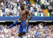 C罗与40激战巴黎圣日耳曼分钟，出色防守胜负难料！，TheShy焦点对战赛场气氛高涨