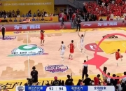 包含比分悬念引人入胜，球迷屏息以待的词条