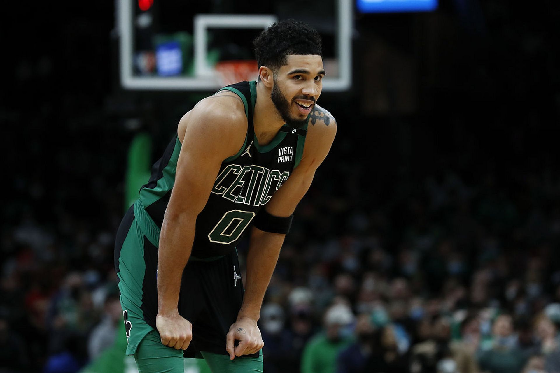 凯尔特人绝杀时刻，浓眉哥点燃赛场，狂砍50分迎来胜利！